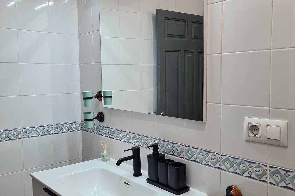 Casa Tropical, serene poolside retreat in nature. in Albox, Almería Province