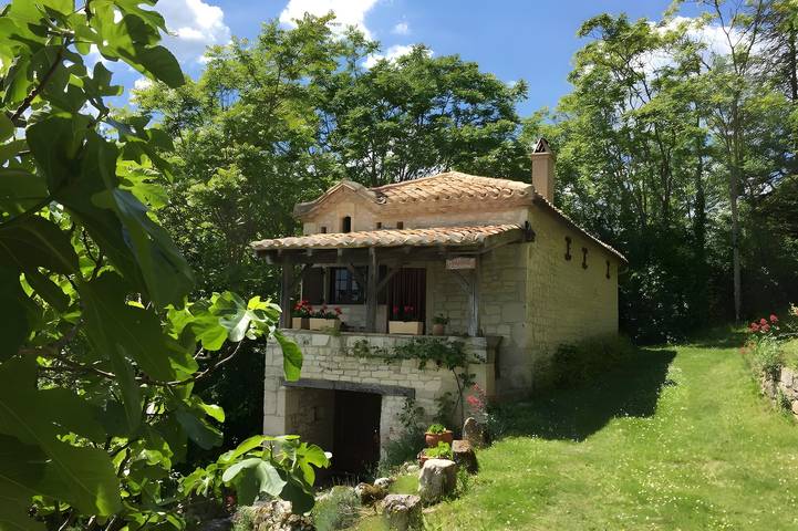 Casa de vacaciones 'Le Petit Cournou' con terraza privada, jardín privado y wifi in Montcuq, Montcuq-en-Quercy-Blanc