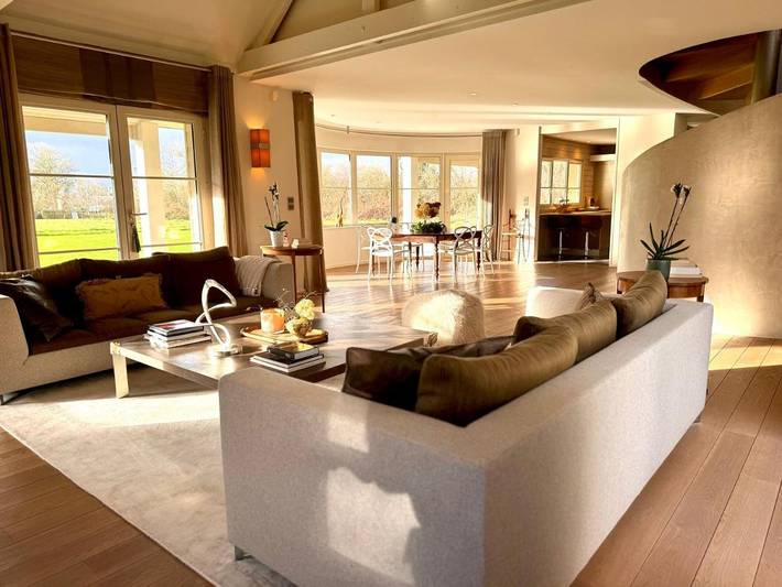 Location de vacances pour 8 personnes, avec Jacuzzi et Terrasse ainsi que Jardin et Vue à Sully - 4