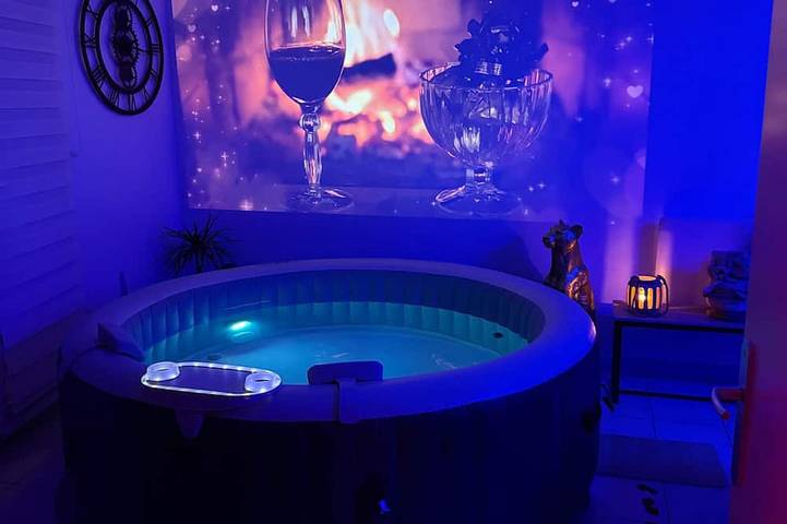Location de vacances pour 4 personnes, avec Balcon ainsi que Jacuzzi et Jardin à Avion (Pas-de-Calais)