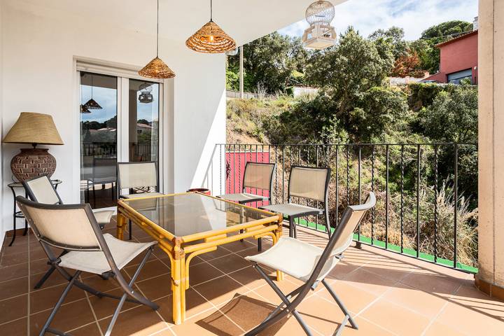 Villa 'Pollancre' con Wi-Fi y aire acondicionado in Aiguaviva Parc, Vidreras