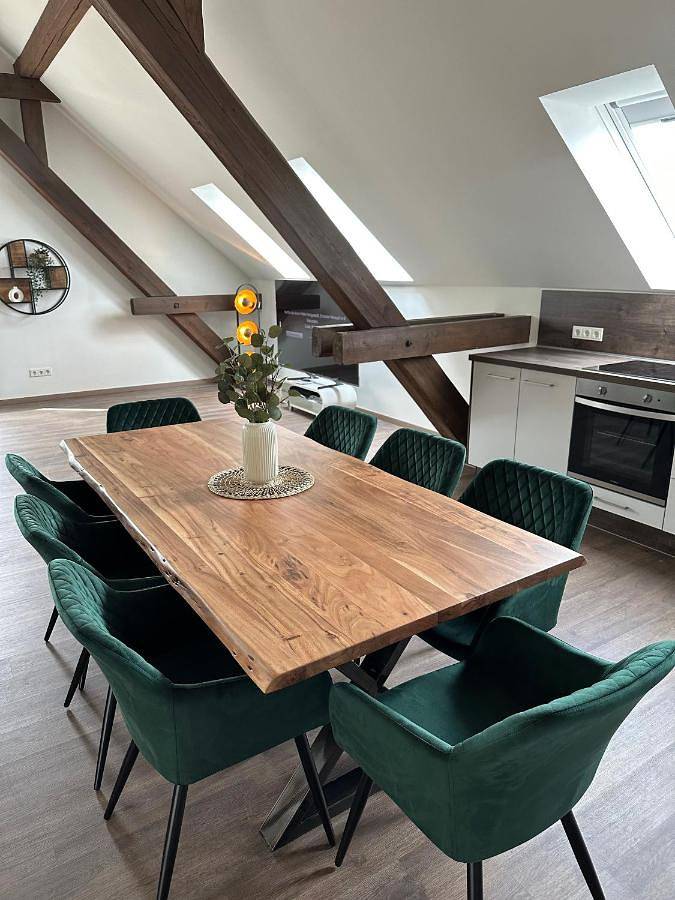 Ferienwohnung für 7 Personen, mit Balkon und Terrasse sowie Garten und Ausblick