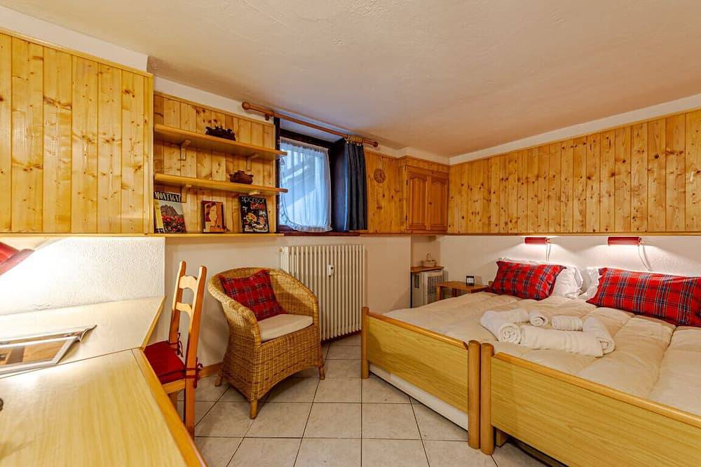 Appartamento intero, Casa Alice . wifi & Relax in La Thuile (capoluogo), La Thuile