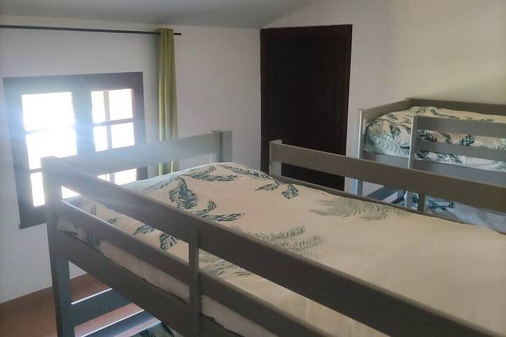 Gîte pour 6 personnes, avec jardin à Lurs - 4