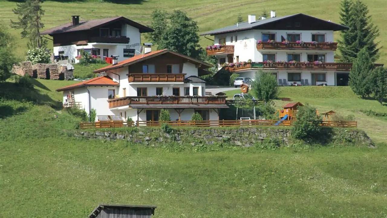 Geheel vakantieappartement, Vakantieappartement voor 2 personen met terras in Lechtal Alps, Berwang
