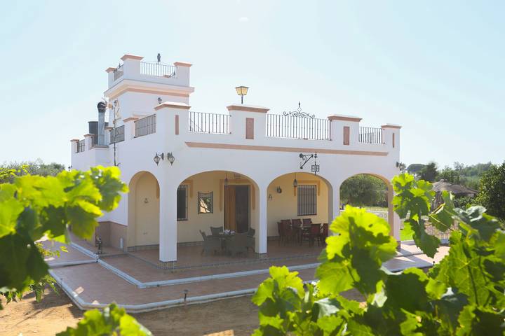 Casa rural para 6 personas, con jardín, Se admiten mascotas en Campiña de Morón y Marchena - 2
