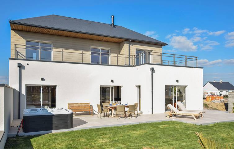 Location de vacances pour 8 personnes, avec jardin et terrasse à Créances - 2