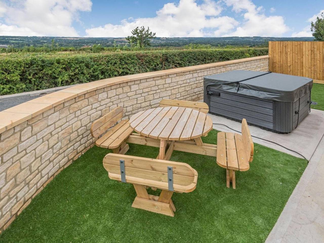Little Rissington - Barn One in Bourton-on-the-Water, Gloucestershire