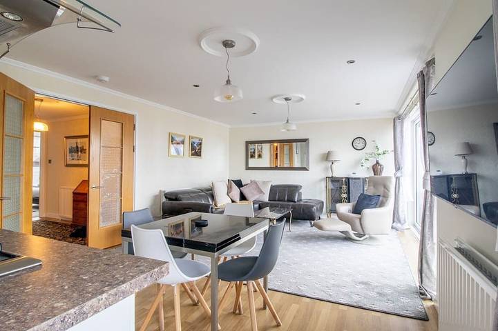 Glamping for 4 people, with garden in Glasgow
