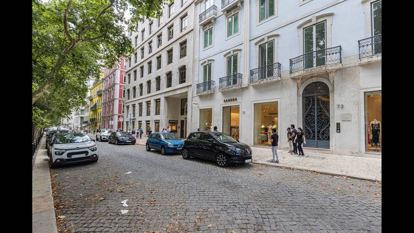 Ganze Wohnung, Liberdade Elegance W/Rooftop Pool by Lovelystay in Lissabon, Costa de Lisboa