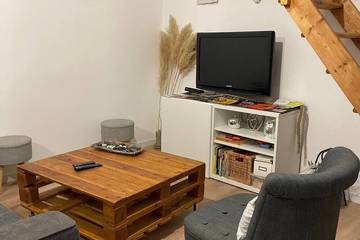 Agriturismo pour 4 personnes, avec jardin et terrasse à Soindres