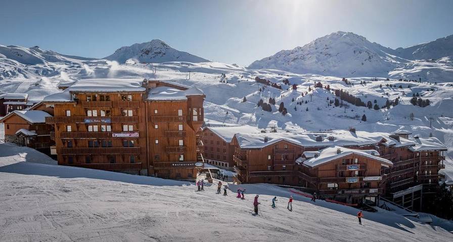 Hôtel pour 2 personnes, avec jacuzzi et sauna ainsi que piscine et balcon