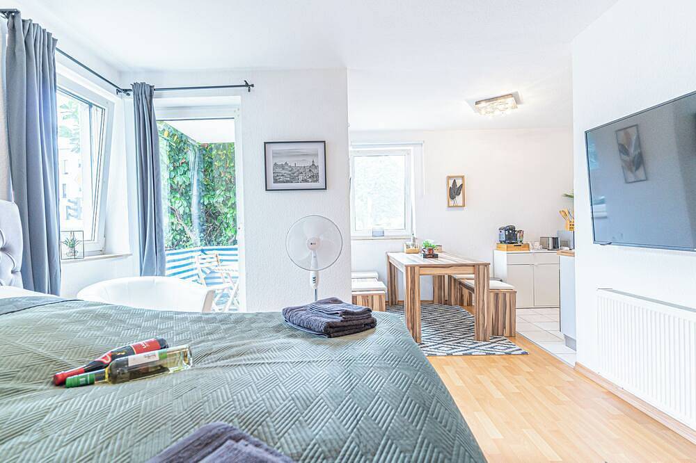 Ganze Wohnung, Zentrales & ruhiges Apartment mit Terrasse – ideal für Köln-Trip in Wesseling, Rhein-Erft-Kreis