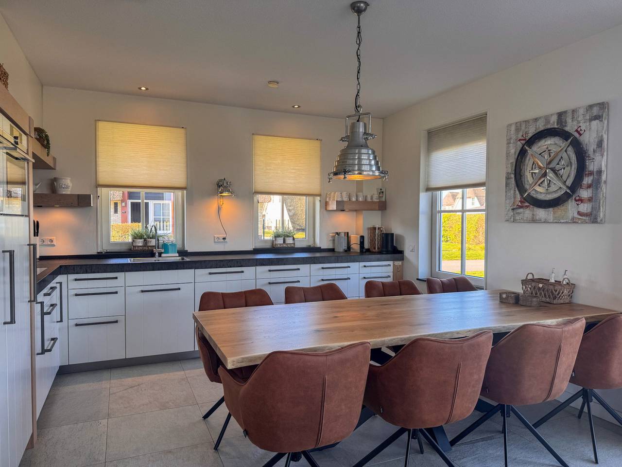Luxuriöses 8-Personen-Ferienhaus mit Sauna und Außen Spa am Tjeukemeer in Friesland in Delfstrahuizen, Friesland