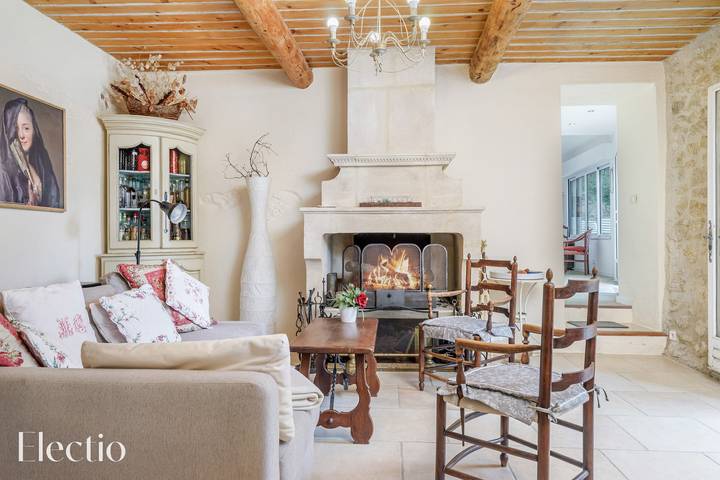 Location de vacances pour 9 personnes, avec Balcon et Terrasse ainsi que Jardin et Piscine à Puget