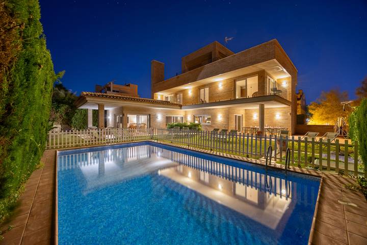 Villa för 12 Personer, med trädgård i Alicante