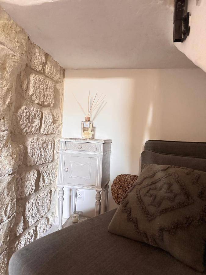 Location de vacances pour 2 personnes, avec vue ainsi que piscine et jardin, animaux acceptés dans Gallician - 2