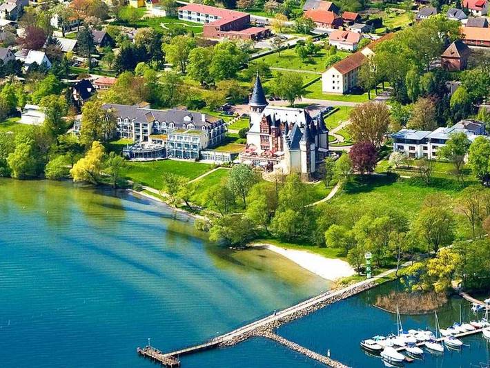 Hotel für 2 Personen, mit Balkon und Seeblick sowie Garten in Klink
