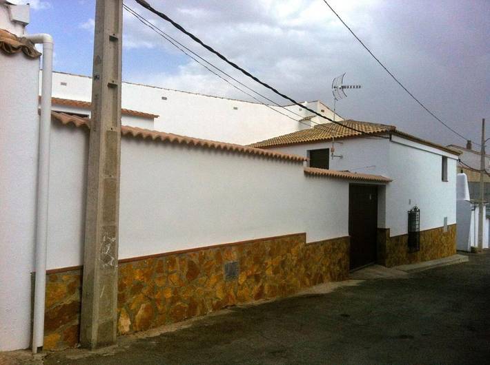 Casa rural para 8 personas, con Terraza además de Jardín y Piscina en Alcalá la Real - 2