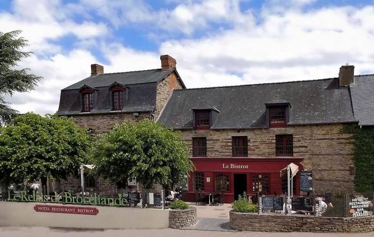 Hôtel pour 2 personnes, avec Terrasse et Jacuzzi ainsi que Jardin et Sauna à Paimpont