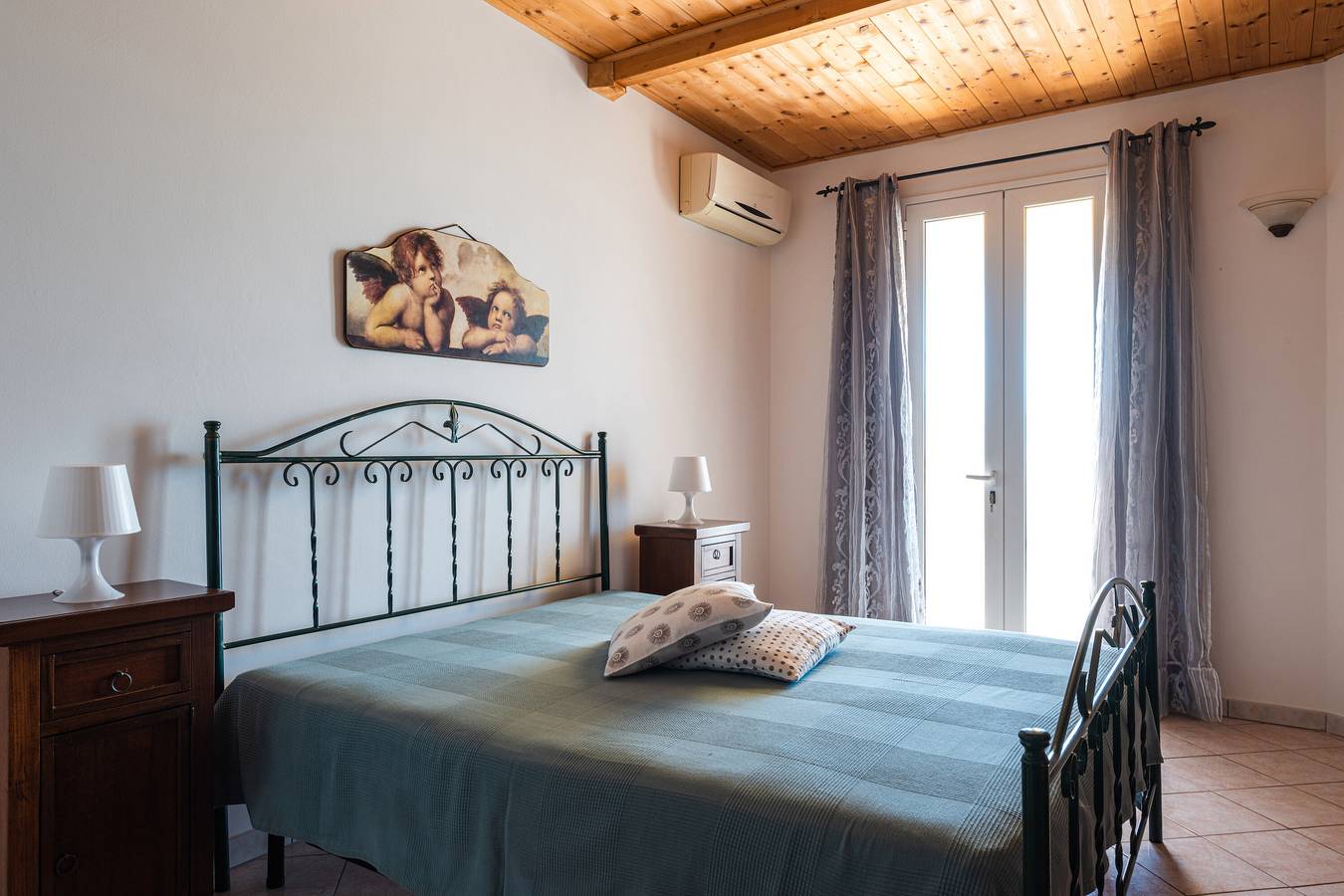 Zimmer 'Angeli Nel Salento - Stanza 5' mit privater Terrasse, Wlan und Klimaanlage in Cocumola, Minervino di Lecce
