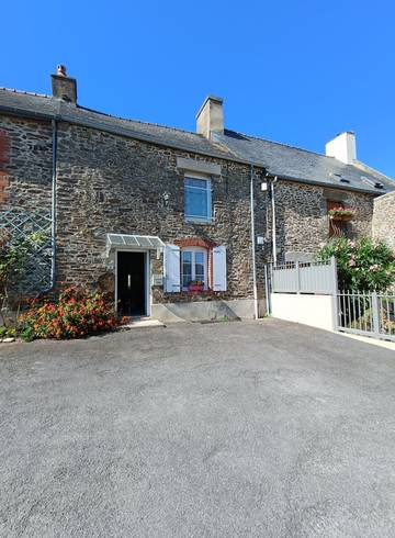 Gîte pour 4 personnes, avec jardin et terrasse à Taden