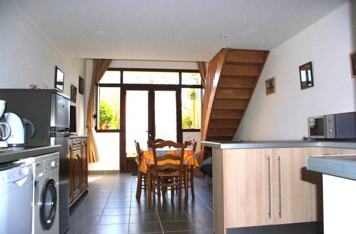 Gîte pour 3 personnes, avec terrasse ainsi que piscine et jardin à Saint-Saturnin-lès-Avignon - 4