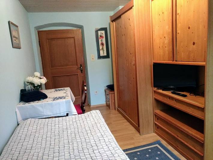 Unterkunft Stoib - Doppelzimmer, Tv, Balkon, sep. eigenes Bad und optional mit einem Einzelzimmer buchbar in Prien am Chiemsee, Chiemgauer Alpen