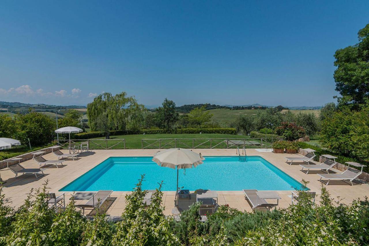 Villa Il Fiore e la Farfalla in Pesaro, Valle del Metauro