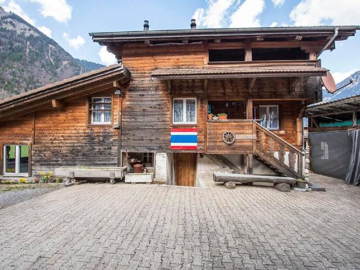 Ferienhaus für 10 Personen, mit Terrasse und Garten in Lungern