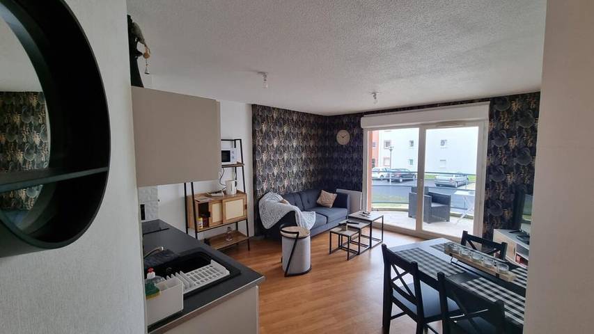 Gîte pour 2 personnes, avec terrasse et jardin à Ploumagoar - 4