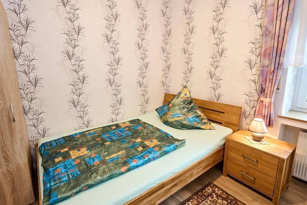 Ganze Wohnung, Ferienwohnung Rosi - 3-Bett-Ferienwohnung Rosi in Oberstadtfeld, Vulkaneifel