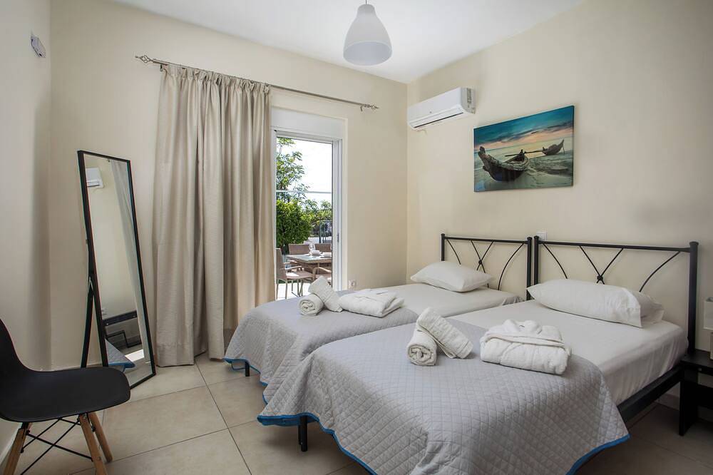 Sunny Villa Jacuzz i& View in Faliraki, Rhodos
