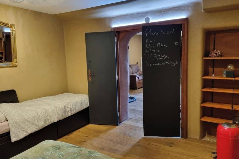 Gee shares her home in Lieja, Liège region