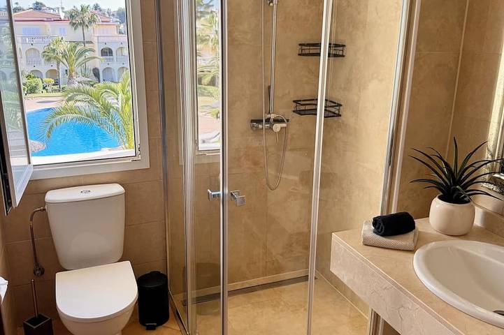 Ganze Wohnung, Ankommen & wohlfühlen! Frisch renovierte Wohnung in ruhiger Lage in Cala Anguila, Manacor