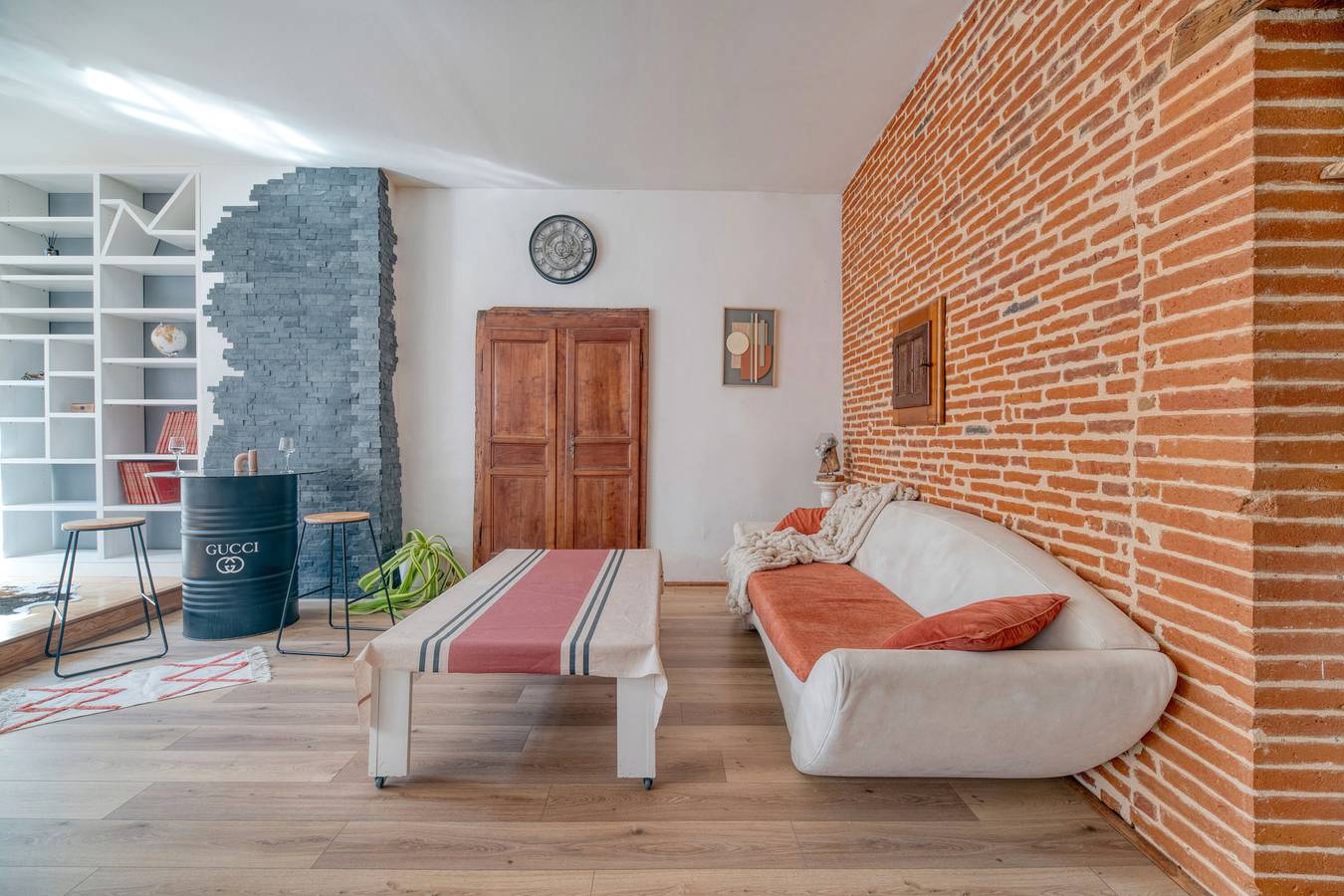 Entire apartment, Apartment 'L'Élite Montauban Calme Et Spacieux' with Private Terrace and Wi-Fi in Montauban, Tarn-et-Garonne