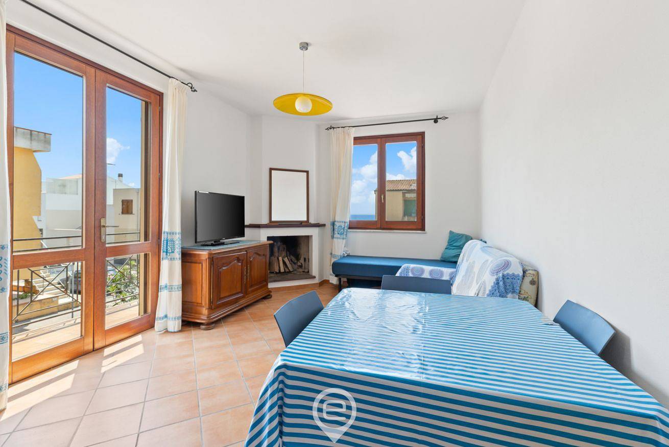 Entire apartment, Sandstone Retreat in Torregrande, Oristano