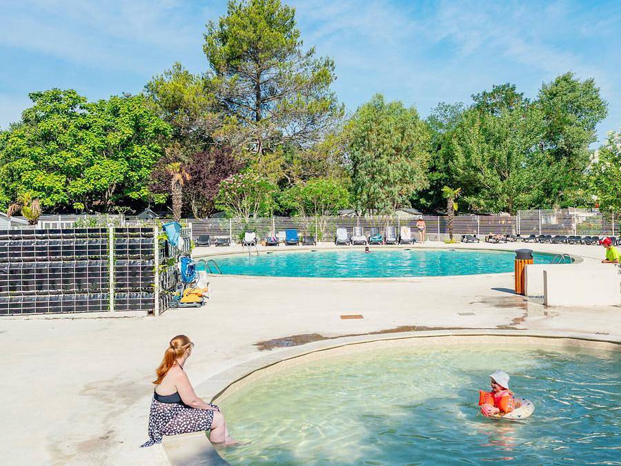 Camping Domaine des Iscles - Mobilhome 4 personnes - Classic | 2 Ch. | 4 Pers. | Terrasse simple in La Roque-d'Anthéron, Région d'Aix-en-Provence