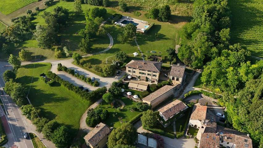 BnB für 3 Personen, mit Ausblick und Garten sowie Pool am Gardasee