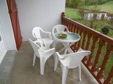Gîte pour 6 personnes, avec balcon et jardin à Uhart-Cize