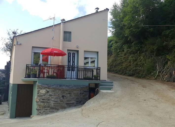 Casa rural para 5 personas, con Balcón además de Terraza y Vistas en Comarca de Sarria