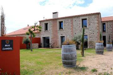 Gîte pour 6 personnes, avec terrasse et jardin à Brouilla