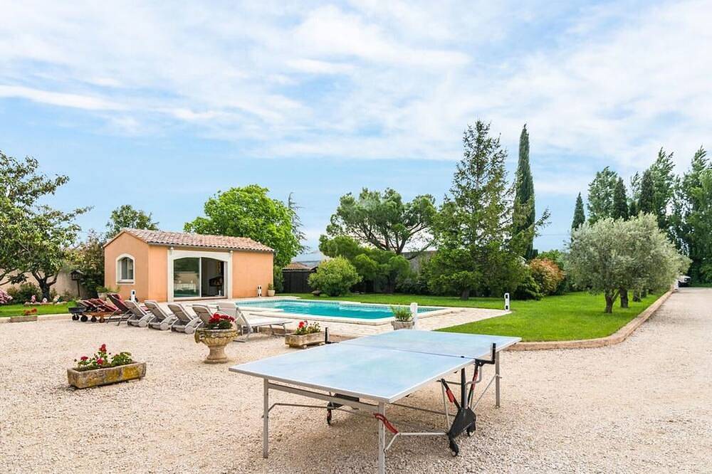Provenzalische Villa mit privatem Pool, Klimaanlage, Wlan, Tischtennis & Kicker in Althen-des-Paluds, Vaucluse