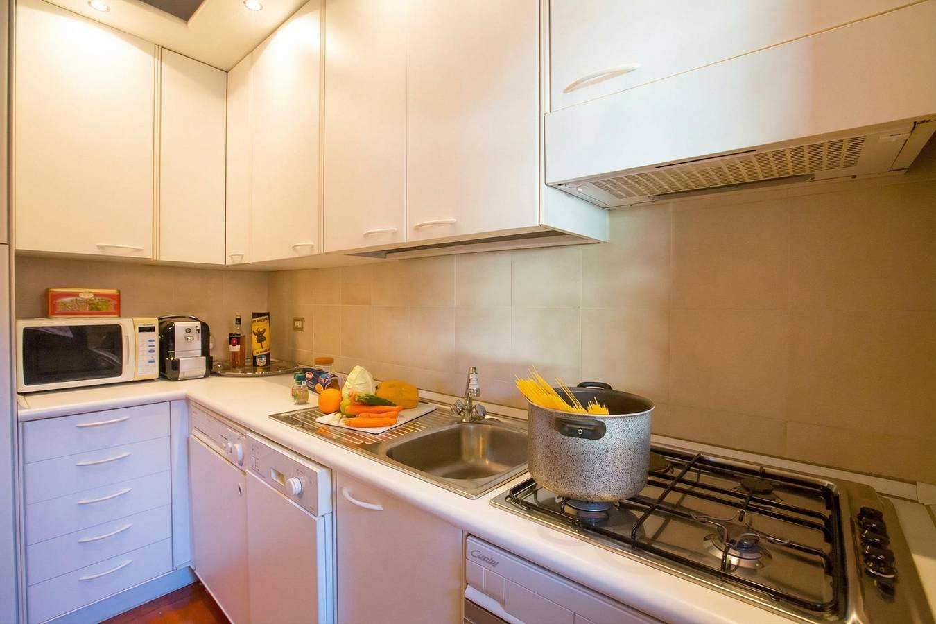 Ganze Wohnung, Ferienwohnung für 4 Personen mit Terrasse in Gemeinde Menaggio, Comer See