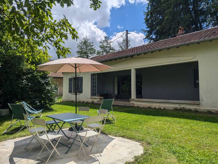 Gîte pour 5 personnes, avec jardin à Andelot-Blancheville