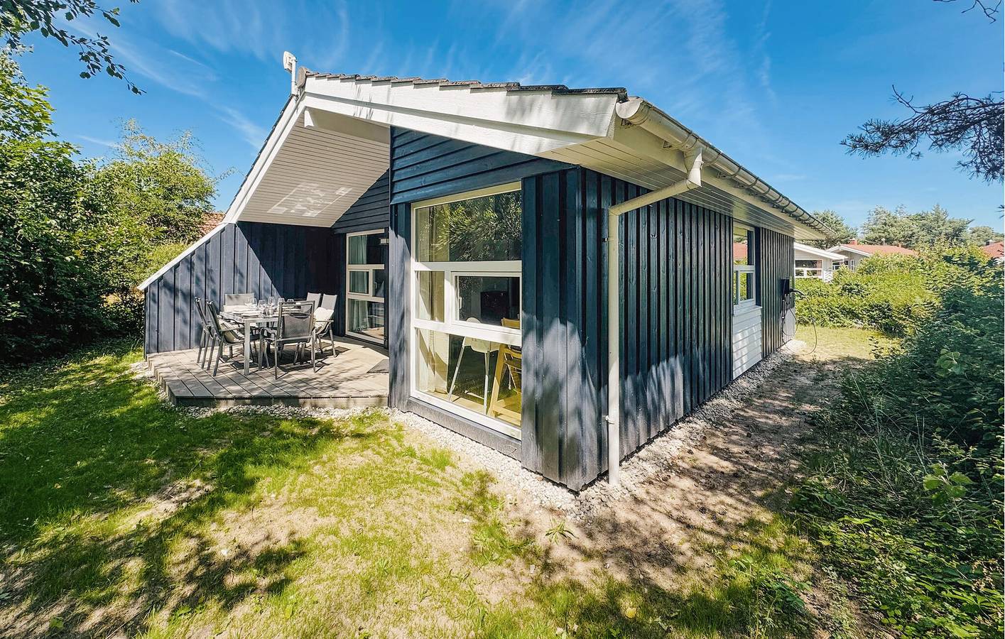72qm Apartment mit WiFi, Parkplatz, TV, Terrasse & Strand 400m in Priwall, Lübecker Bucht