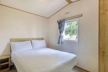 Static Caravan for 4 People in Clacton-on-Sea, Essex, Photo 1