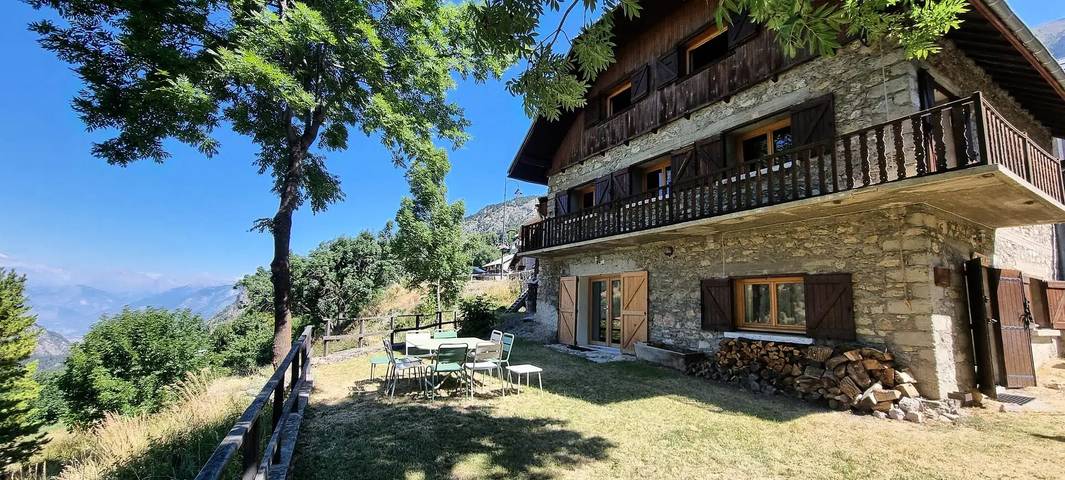 Chalet pour 12 personnes, avec Balcon ainsi que Terrasse et Jardin dans Vars (station de ski)