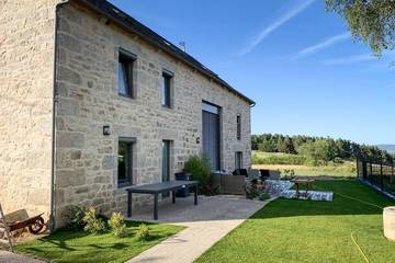 Location de vacances pour 12 personnes, avec jardin et sauna dans Les Monts-Verts