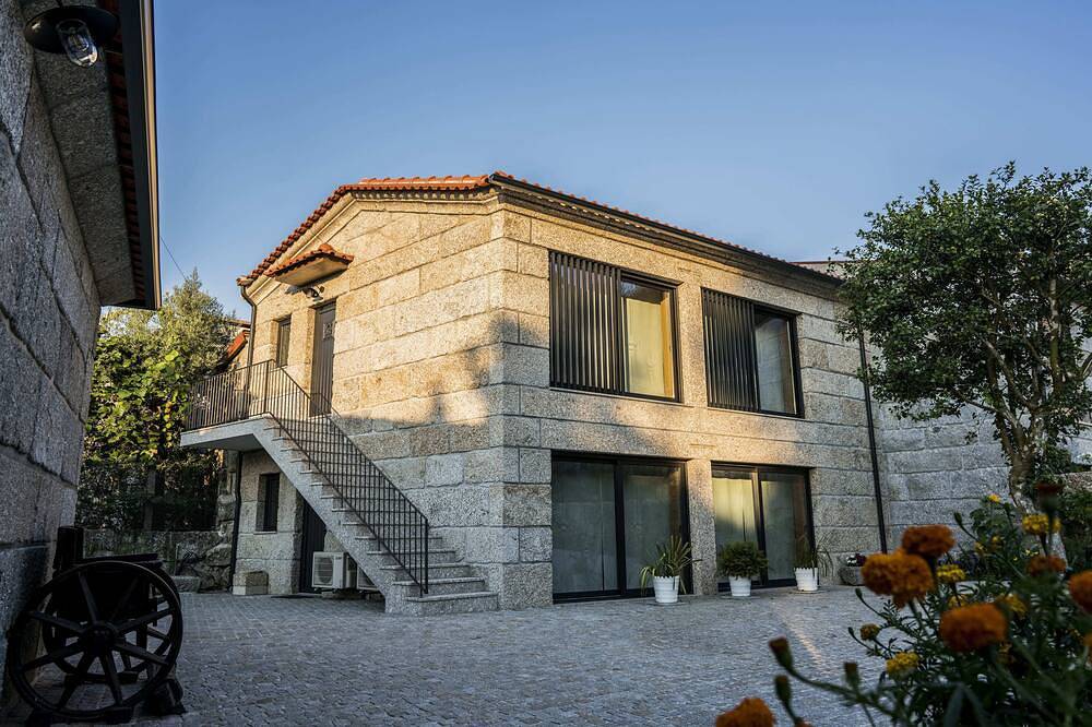 Porch House in Fafe, Distrito de Braga